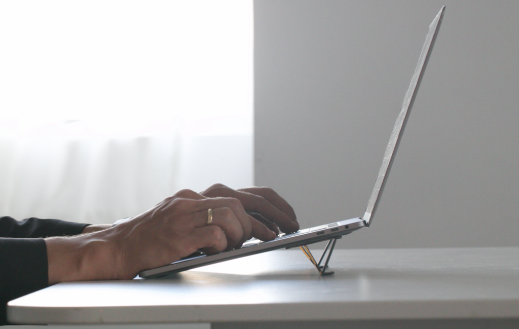 Tesmo Kickstand: Truly Invisible Laptop Stand That Weighs Nothing and Takes Up Zero Space